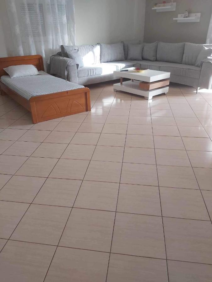 ساراندا White Panorama Apartment المظهر الخارجي الصورة